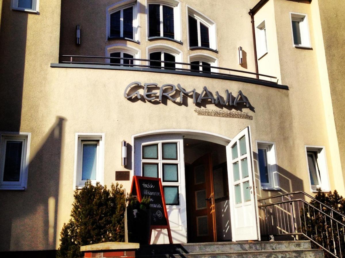 Germania Hotel Am Schlosspark Meyenburg  Ngoại thất bức ảnh